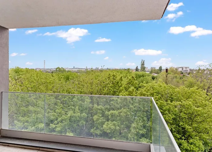 Atria Urban Gateway, 2Br Condo + Pool